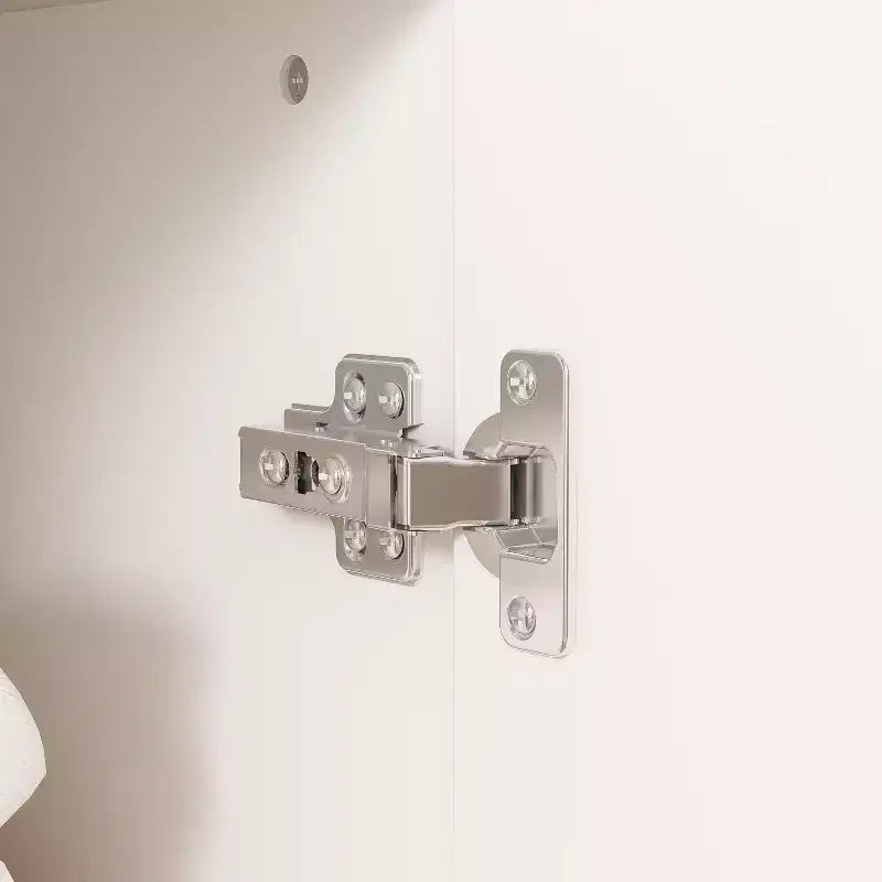 Penderie modulaire de luxe blanche avec ferrures dorées: portes à panneaux + conception à portes mixtes – Sanzelize Design