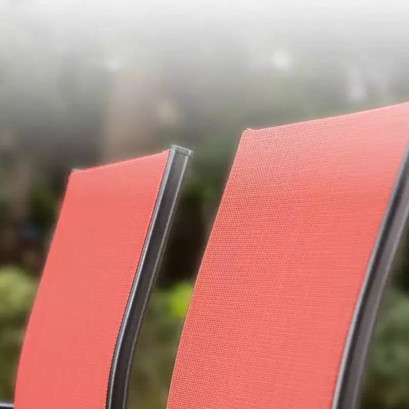 Ensemble de salle à manger 7 pièces pour terrasse extérieure avec table en acier à plateau à lattes aspect bois et – Sanzelize Design