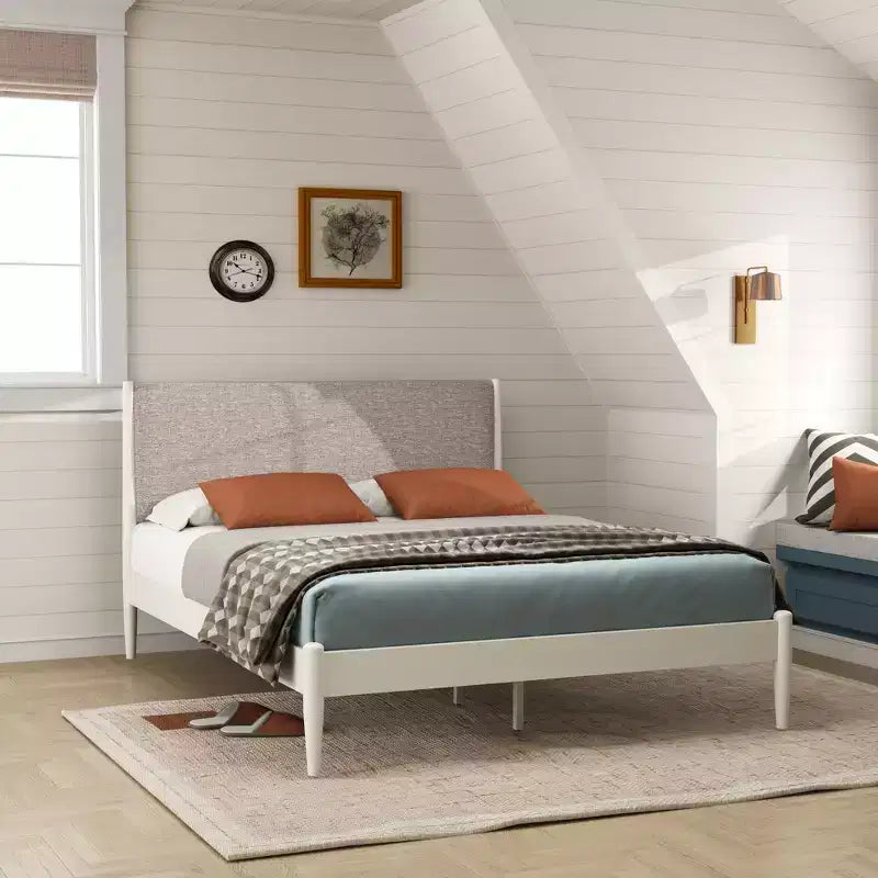 Ensemble de chambre à coucher Feeney 3 pièces, lit plateforme avec deux tables de chevet, blanc crème, grand lit – Sanzelize Design