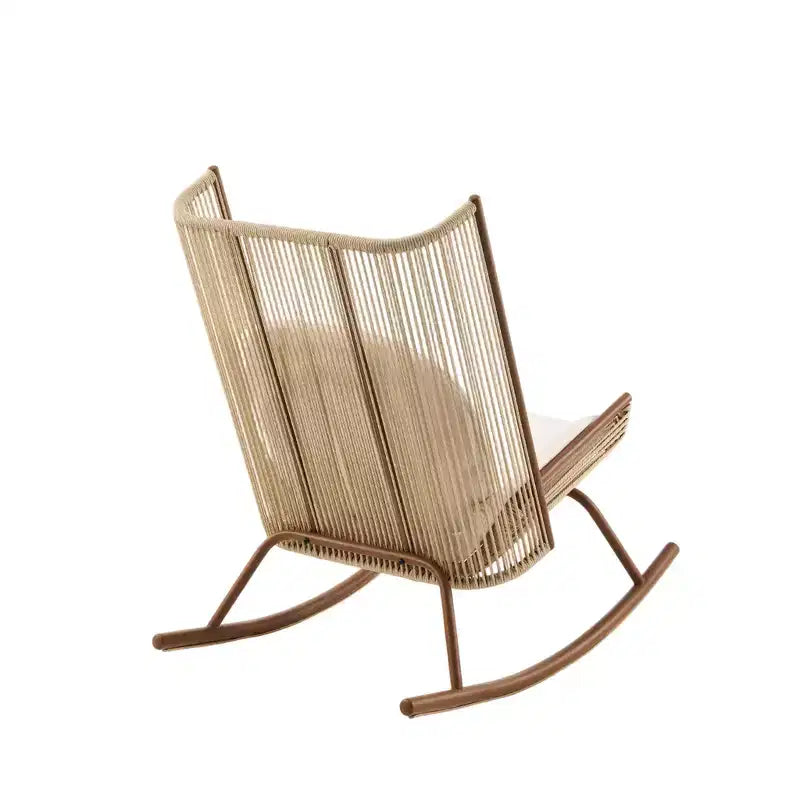 Ensemble de salle à manger de jardin 3 pièces Sunita Farmhouse avec table en bois d'acacia et chaises à bascule en fer – Sanzelize Design