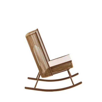 Ensemble de salle à manger de jardin 3 pièces Sunita Farmhouse avec table en bois d'acacia et chaises à bascule en fer – Sanzelize Design