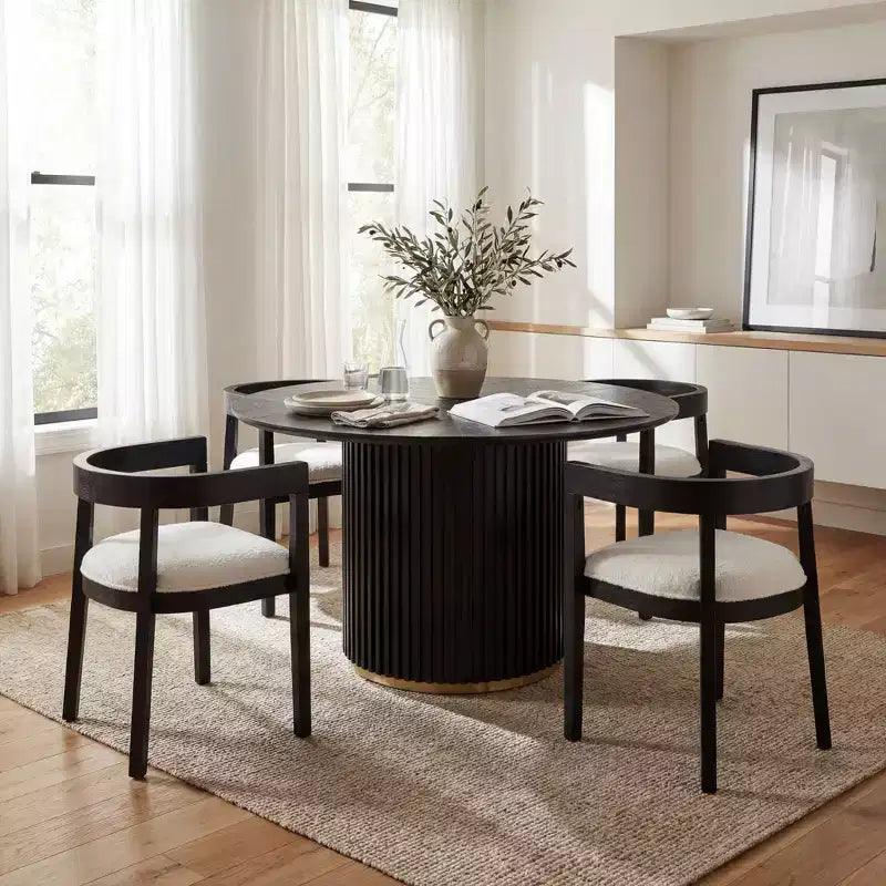 Sonal - Ensemble de salle à manger moderne de 5 pièces avec table ronde et 4 chaises rembourrées en bois d'hévéa – Sanzelize Design