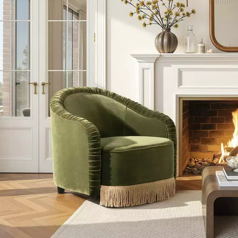Serena fauteuil d'appoint avec dossier capitonné et franges, velours performant vert olive, 80 cm – Sanzelize Design