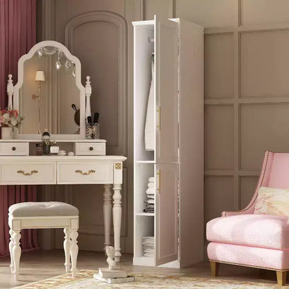 Penderie modulaire de luxe blanche avec ferrures dorées: portes à panneaux + conception à portes mixtes – Sanzelize Design