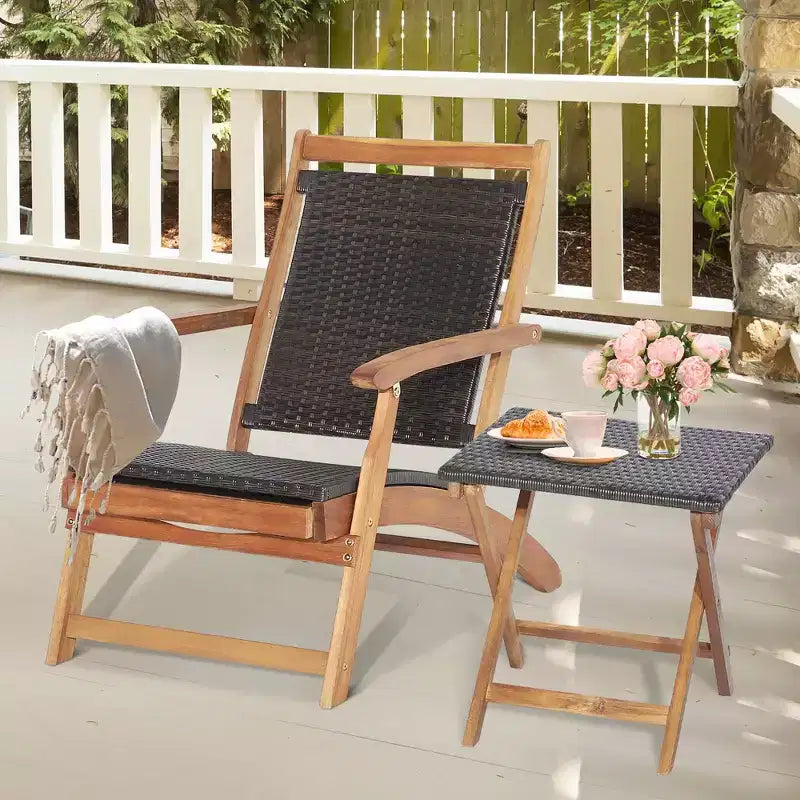 Lot de 4 chaises longues pliantes en rotin pour terrasse avec table en bois d'acacia et repose-pieds rétractable – Sanzelize Design