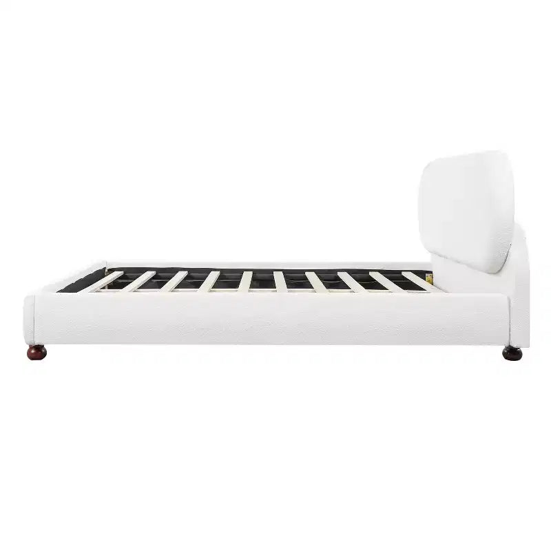 Lit rembourré en bouclette moderne en bois d'hévéa Matteo – Sanzelize Design