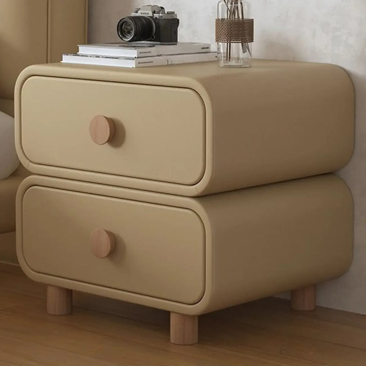 Table de chevet scandinave en similicuir avec finition en faux cuir – Sanzelize Design