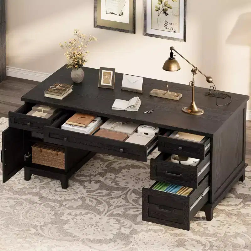 Bureau de direction de 152 cm avec tiroirs, bureau d'ordinateur avec station de charge – Sanzelize Design